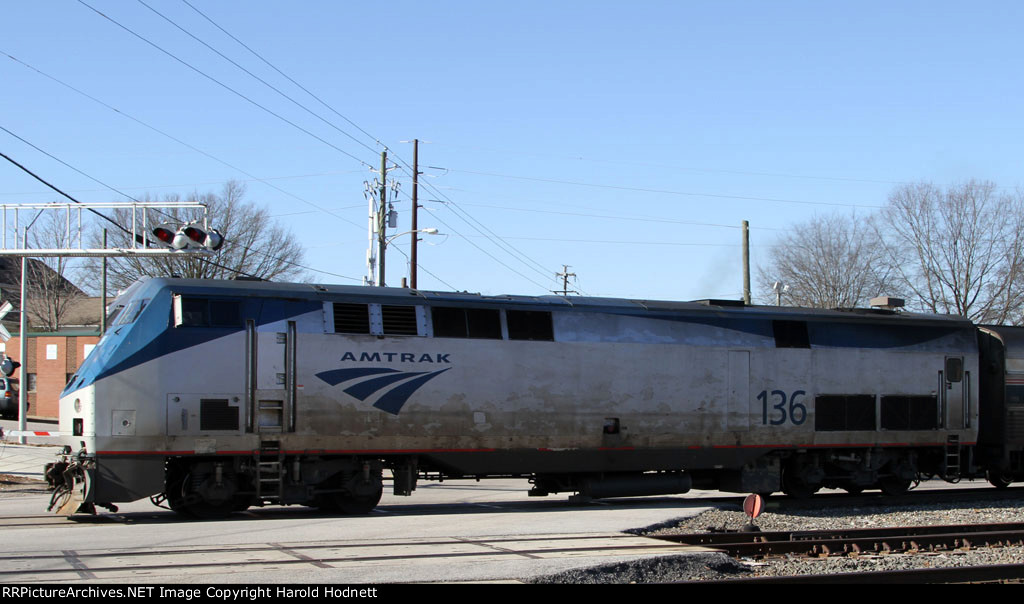 AMTK 136 on train 80 needs a trip thru the wash rack